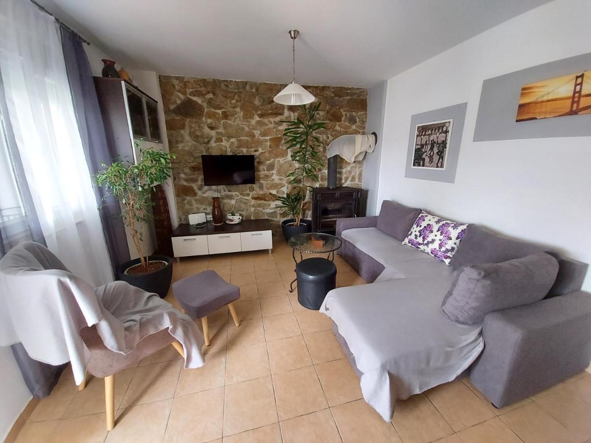 Apartments Sara Lopar Extérieur photo